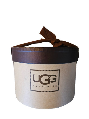 Ugg cream earmuffs new - earmuffs, box